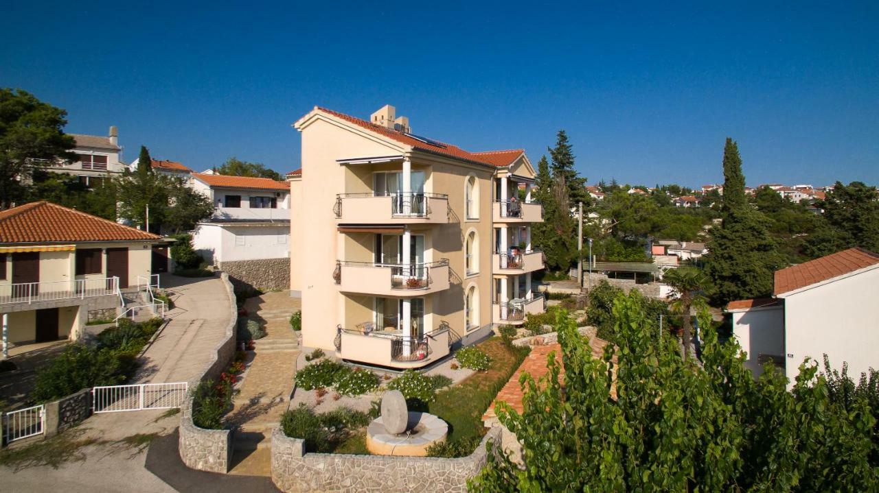 Franko & Ana Apartments Крк Экстерьер фото
